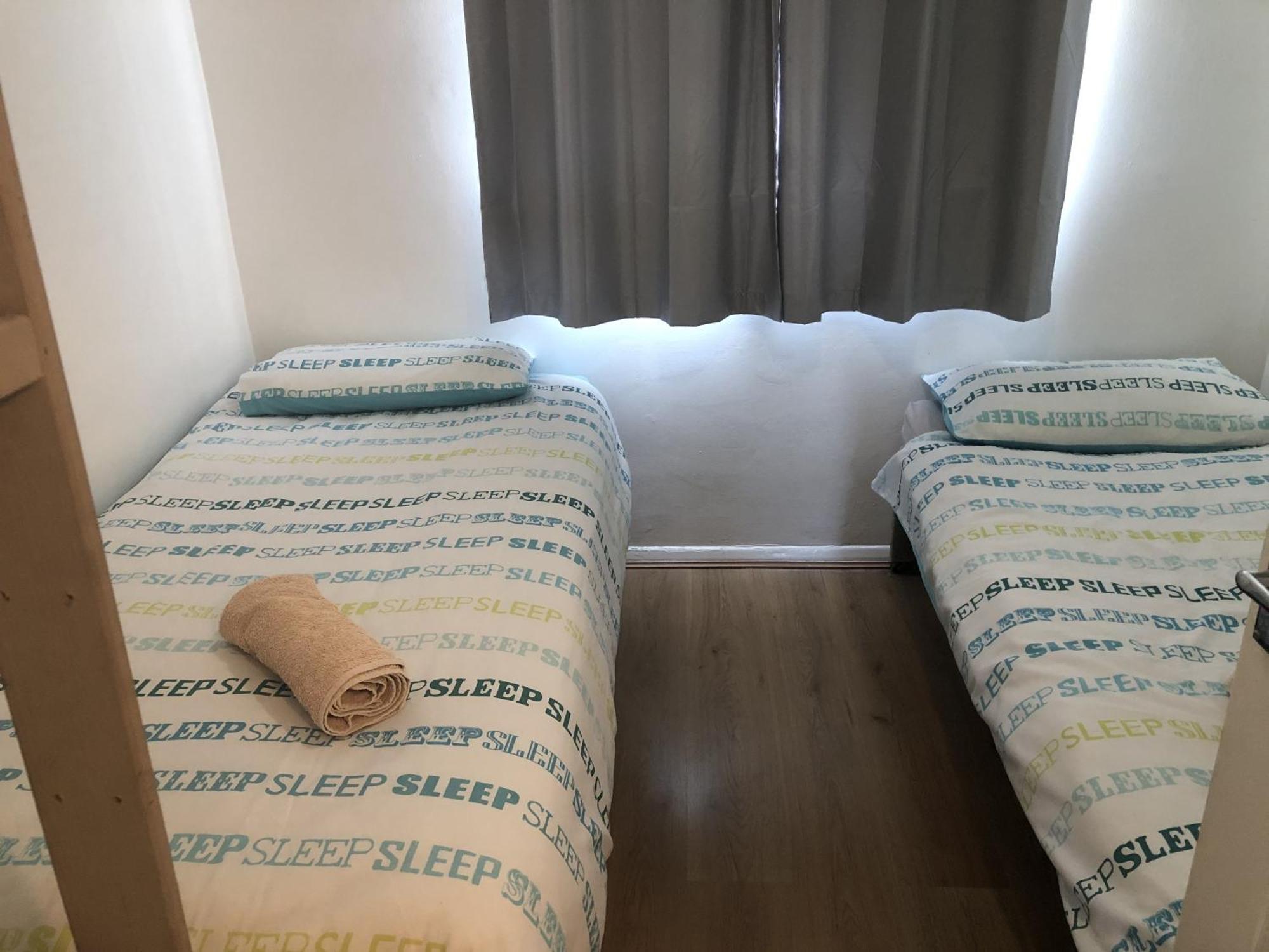 Apple House Guesthouse Heathrow Airport Hillingdon Zimmer foto